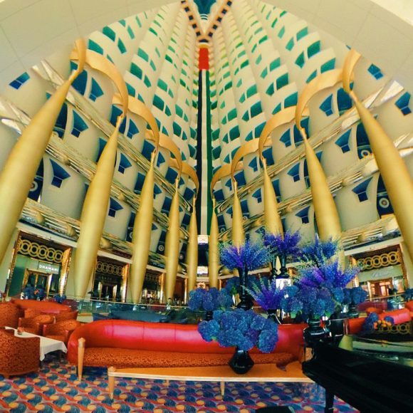 ドバイにある7つ星ホテル ブルジュ アル アラブ で朝食 Nomad Designer S Tips